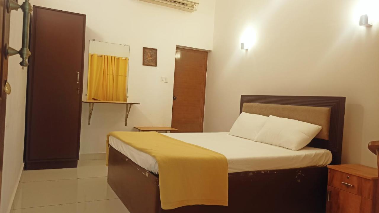 Athirapilly On The Rocks Hotel Атхирапали Екстериор снимка